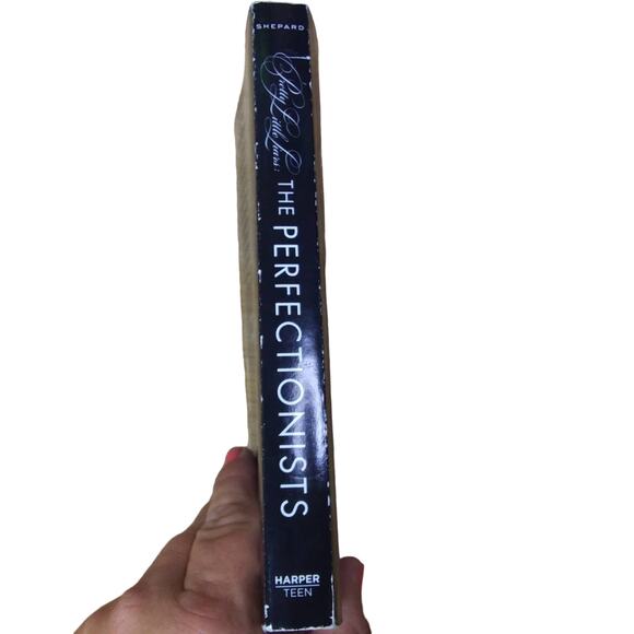 PRETTY LITTLE LIARS: The Perfectionists TV Tie-in Edition - Paperback - Picture 2 of 5